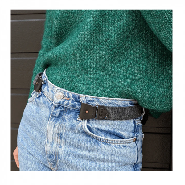 CEINTURE SANS BOUCLE VEGAN ET RECYCLEE ANTHRACITE - LIBELTE - LE MOUTON A 3 PATTES